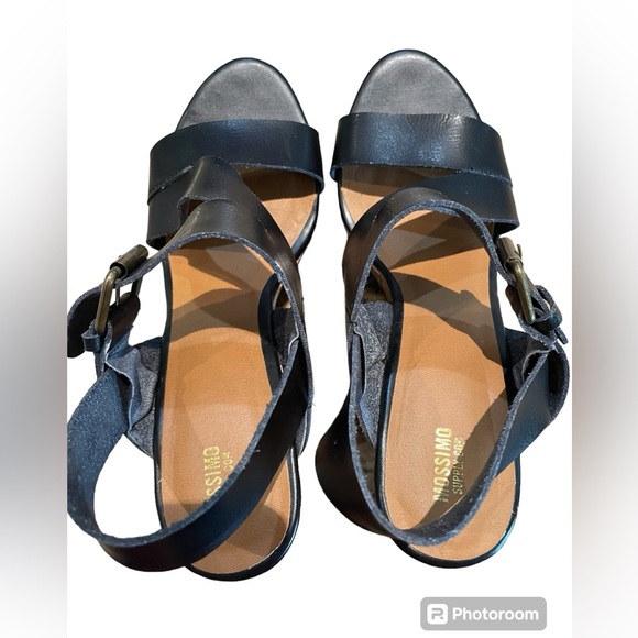 Size 8.5 cork wedge 4.5” cork heels - Picture 3 of 4